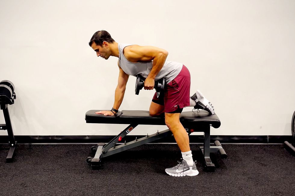 Back delt exercises for better posture, single arm bent over row with support