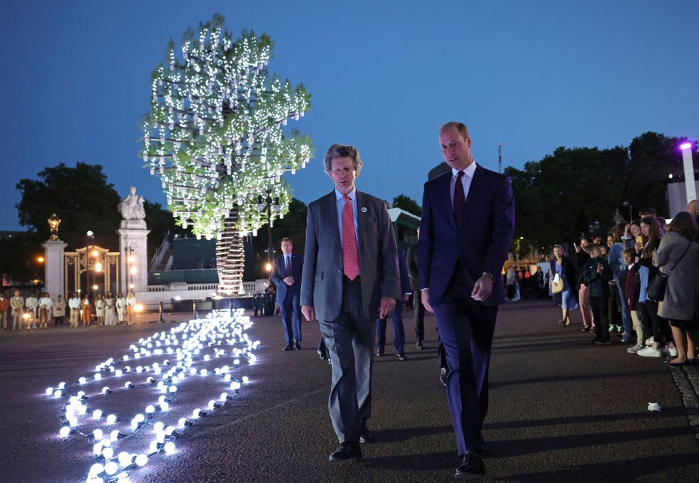 queen elizabeth ii platinum jubilee 2022 the lighting of the platinum jubilee principal beacons lighting