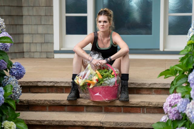 sirens. meghann fahy as devon in episode 101 of sirens. cr. macall polay/netflix © 2025