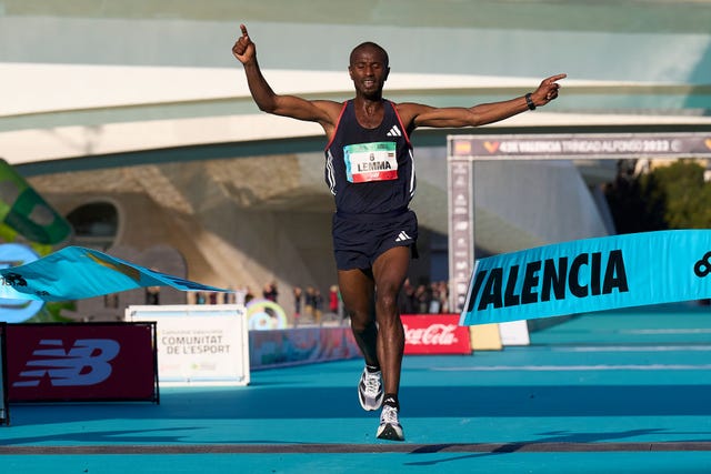 2023 valencia marathon trinidad alfonso