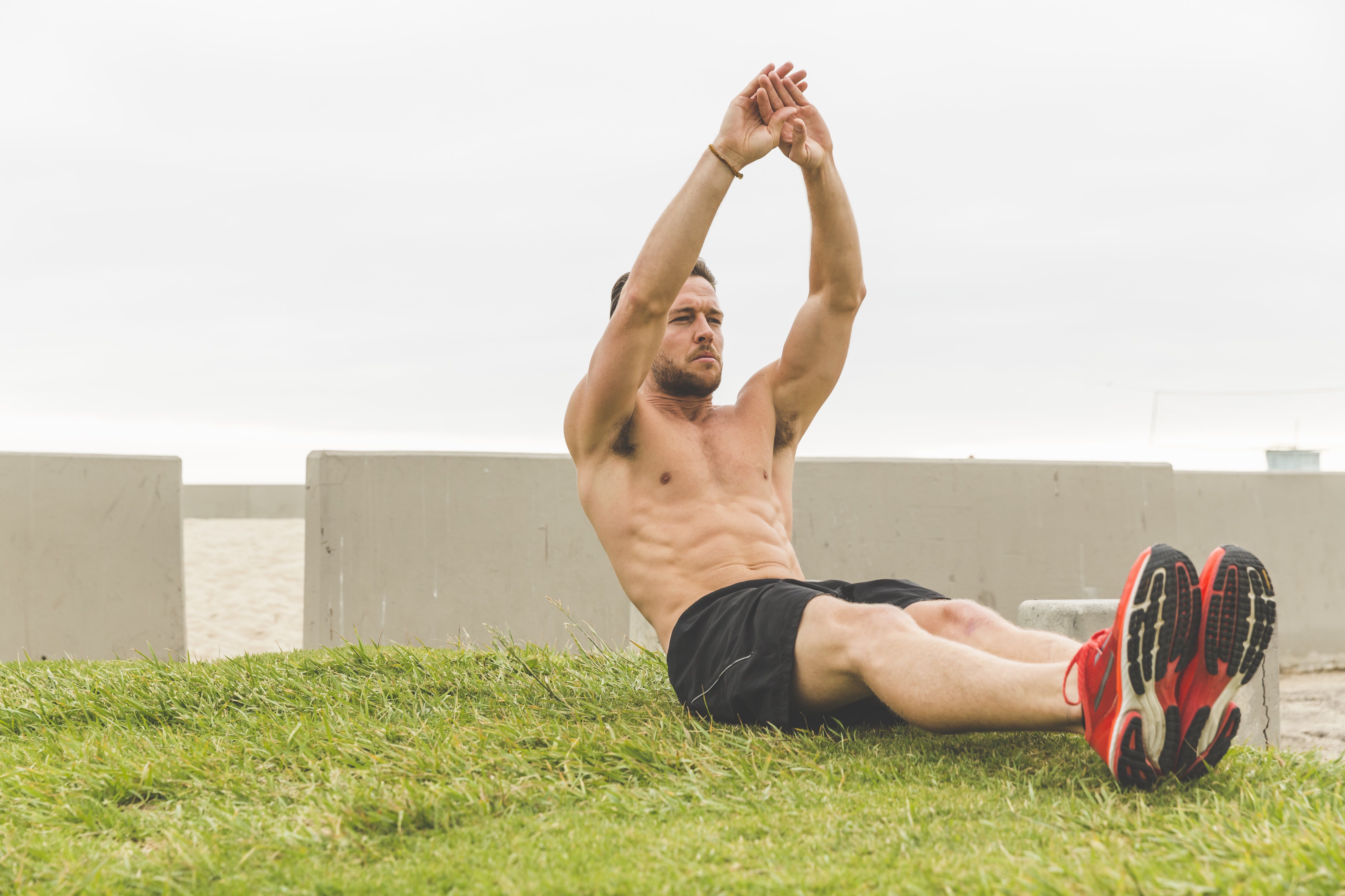 How Many Sit-Ups Men Should Do in a Day – How to Train Ab Muscles