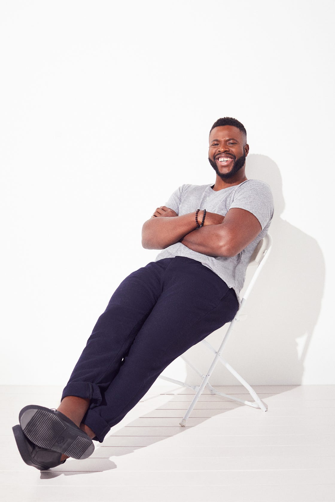 White, Sitting, Furniture, Comfort, Leg, Photography, Stock photography, Knee, Leisure, Chair, 