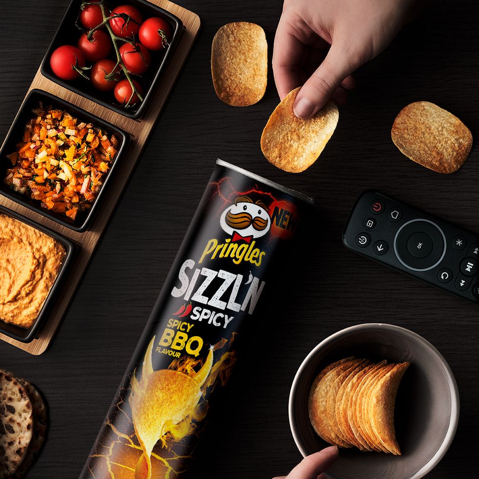 spicy on Pringles twists flavours new range classic of Sizzl\'N