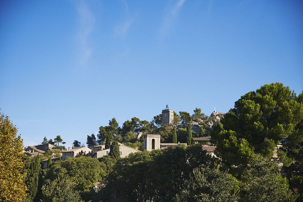 Sky, Vegetation, Blue, Cloud, Tree, Daytime, Town, House, Hill, Architecture, 