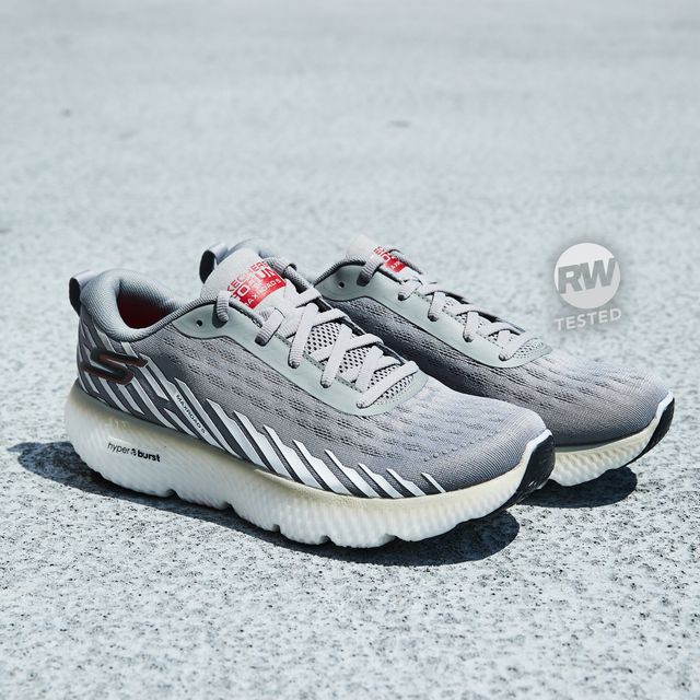https://hips.hearstapps.com/hmg-prod/images/skechers-max-road-5-0007-tested-1659982480.jpg?crop=0.638xw:0.957xh;0.173xw,0.0434xh&resize=640:*