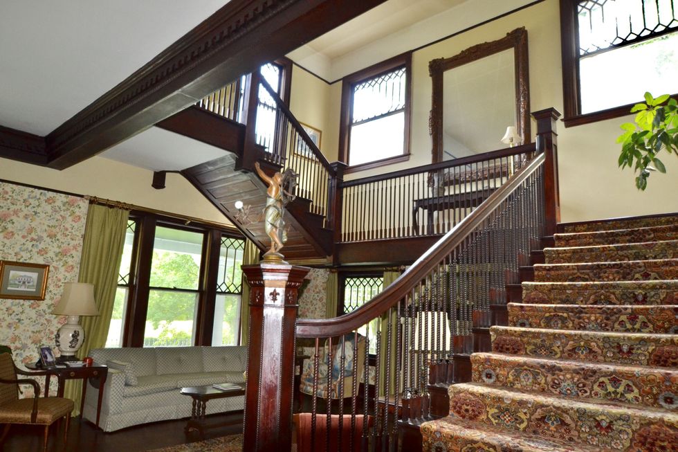 Property, Stairs, Handrail, Building, House, Room, Home, Real estate, Interior design, Baluster, 