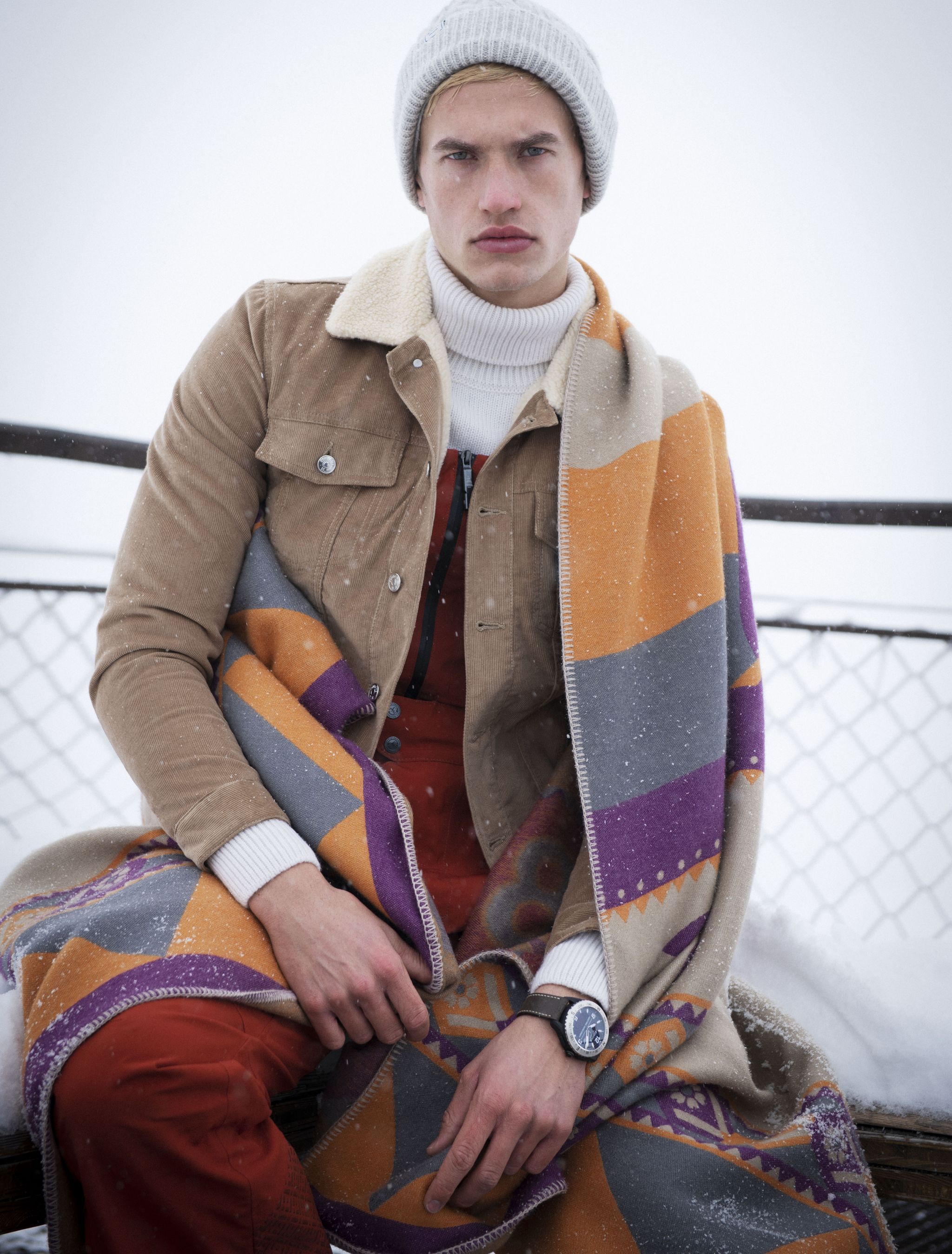 Fashion, Sitting, Wool, Outerwear, Photography, Scarf, 