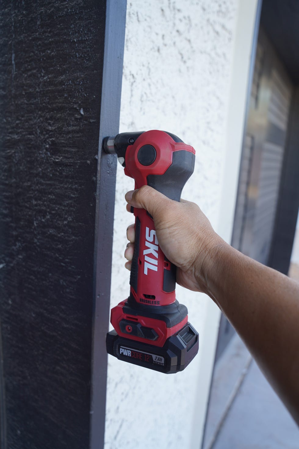 skil 20v nail driver