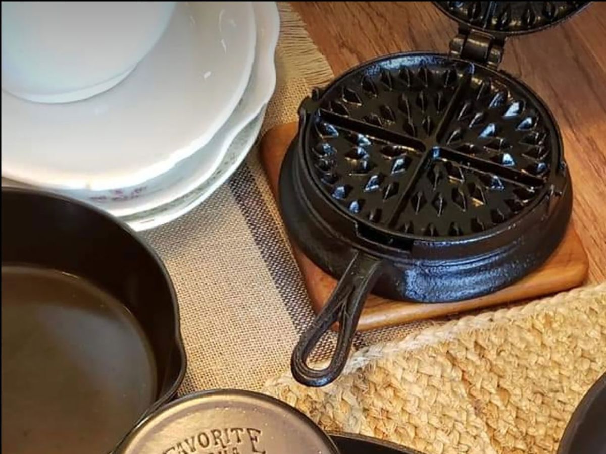 How To Id A Vintage Cast-Iron Skillet — And Tell Its Quality