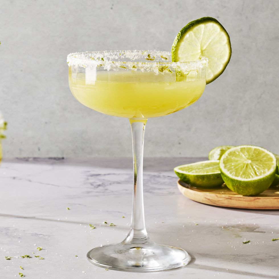 Skinny margaritas with lime