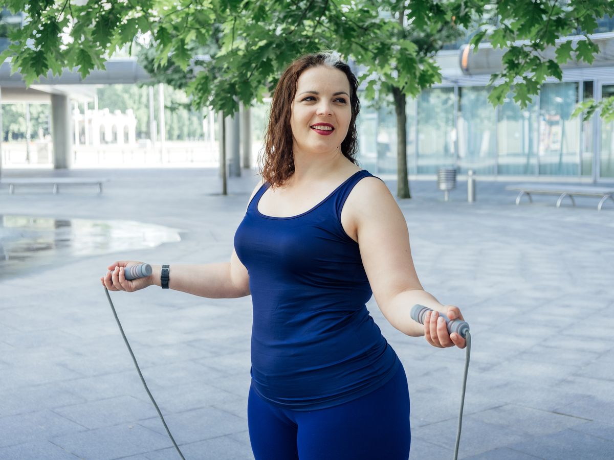 10 Benefits of Jumping Rope - Is Jumping Rope Good for You?