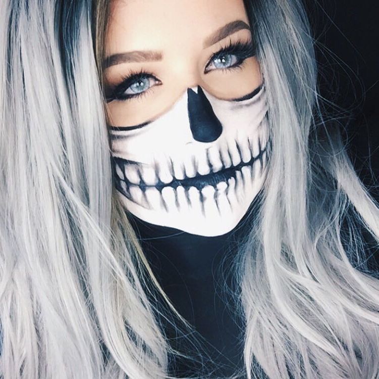 Kids halloween , black and white, face paint ideas  Black halloween  makeup, White face halloween, Face painting halloween