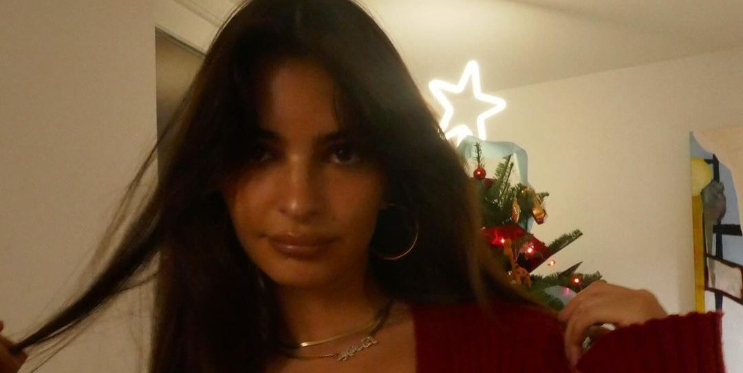 Emily Ratajkowski's Party Look Includes Tiny Leather Hot Shorts