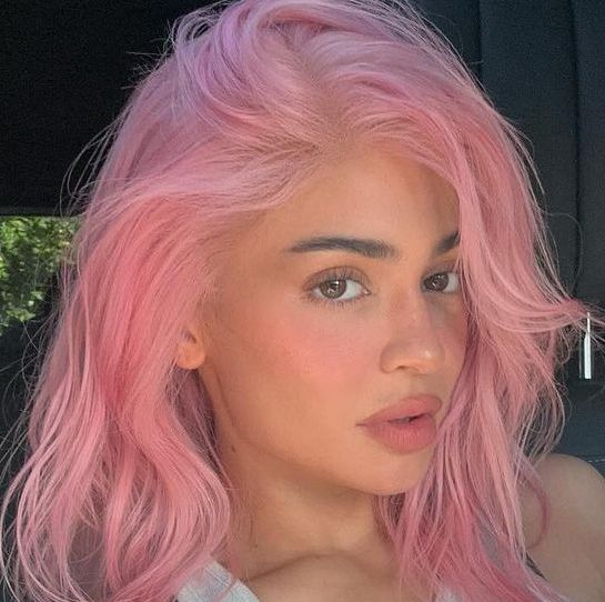 Kylie Jenner Debuts a Cotton-Candy Pink Hairdo—to the Delight of Her Fans