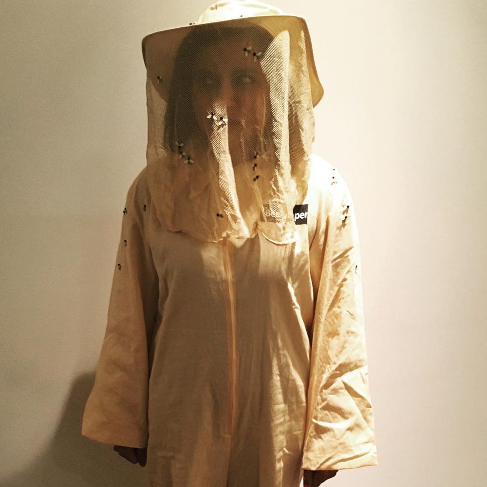 Mindy Kaling Beekeeper Halloween Costume