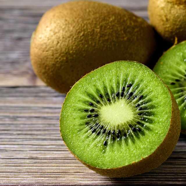 CARE Snack: Immune & Thyroid Booster - Kiwi Fruit with Brazil Nuts