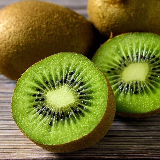 sliced kiwi