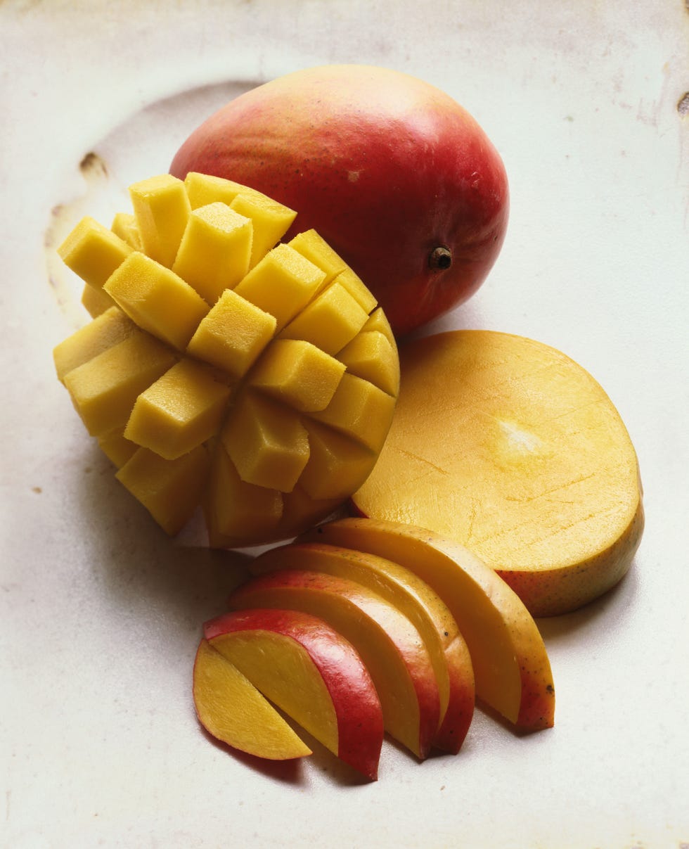 sliced mango