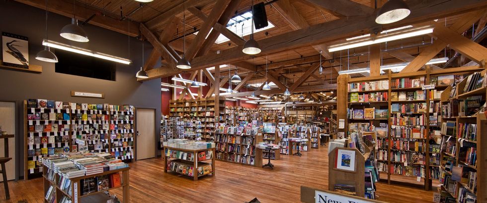 Building, Bookselling, Retail, Liquor store, Outlet store, Library, Warehouse, Public library, Interior design, 