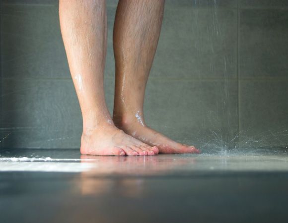Peeing In the Shower Is Actually Fine, So Stop Worrying About It/u200b photo image