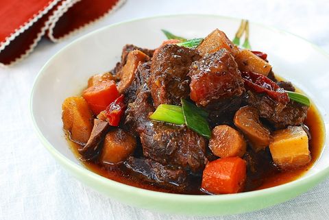 slow cooker beef recipes slow cooker braised beef shank
