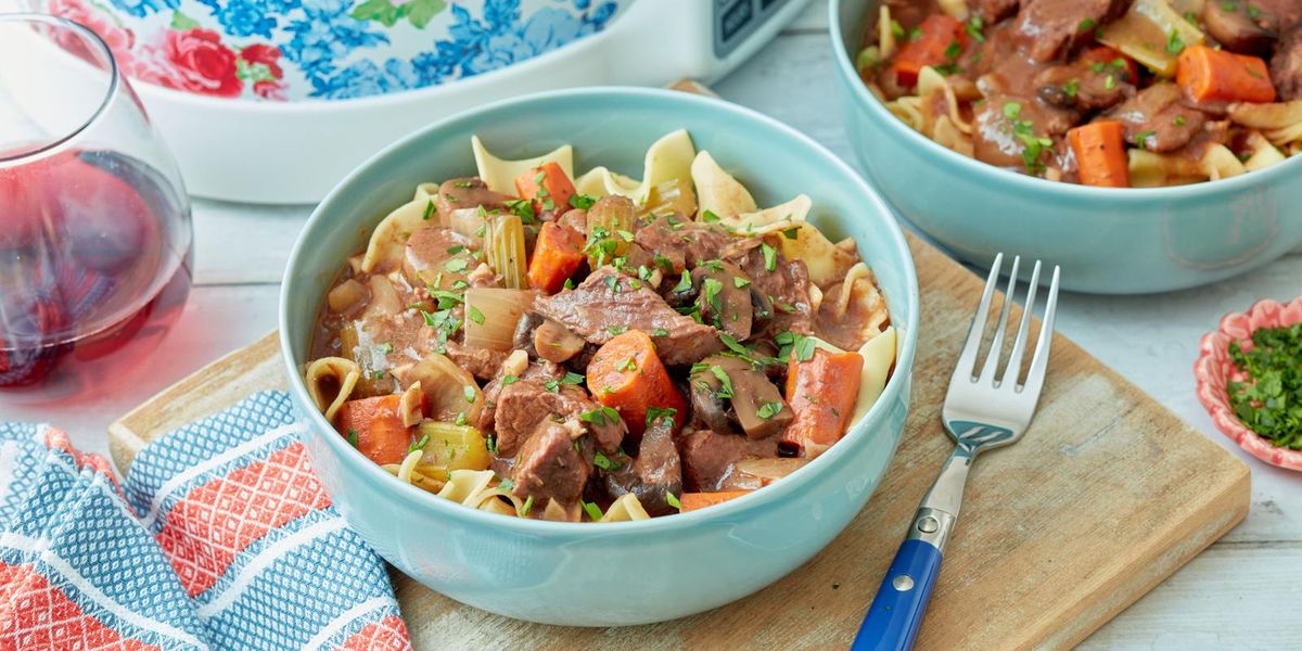 How to Make a Traditional Beef Stew in the Slow Cooker