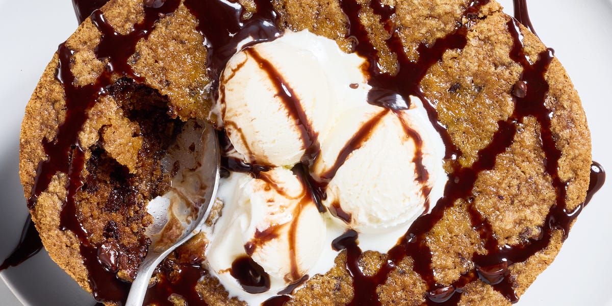 preview for This Slow-Cooker Chocolate Chip Cookie Is So Easy To Make
