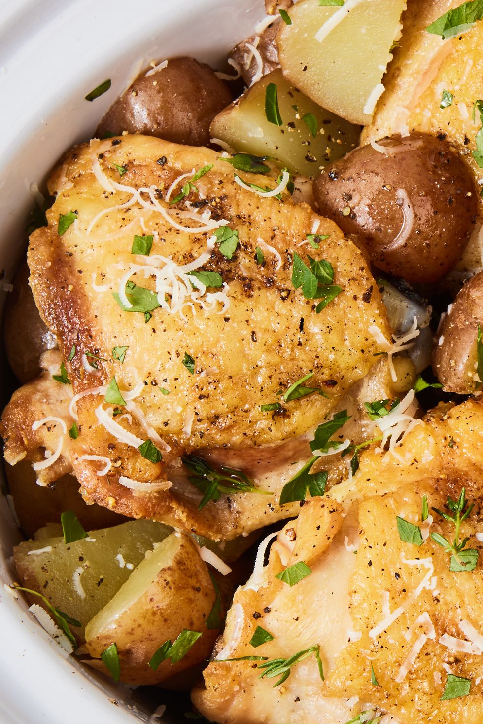 garlic parm chicken with potatoes in a slow cooker
