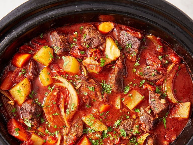 Astrolabe efterår Savvy Slow Cooker Beef Stew Recipe | How To Make Red Wine Beef Stew