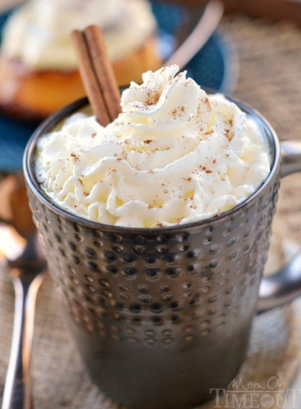 https://hips.hearstapps.com/hmg-prod/images/slow-cooker-spiced-white-hot-chocolate-658afcee0db87.png?crop=1.00xw:0.737xh;0,0.0876xh&resize=980:*