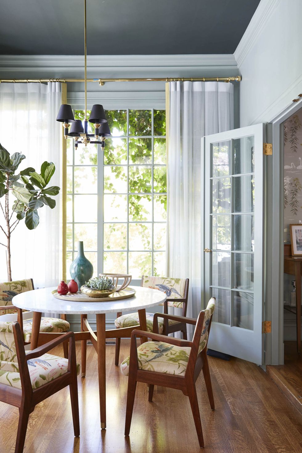24 Small Dining Rooms That'll Make You Think Big