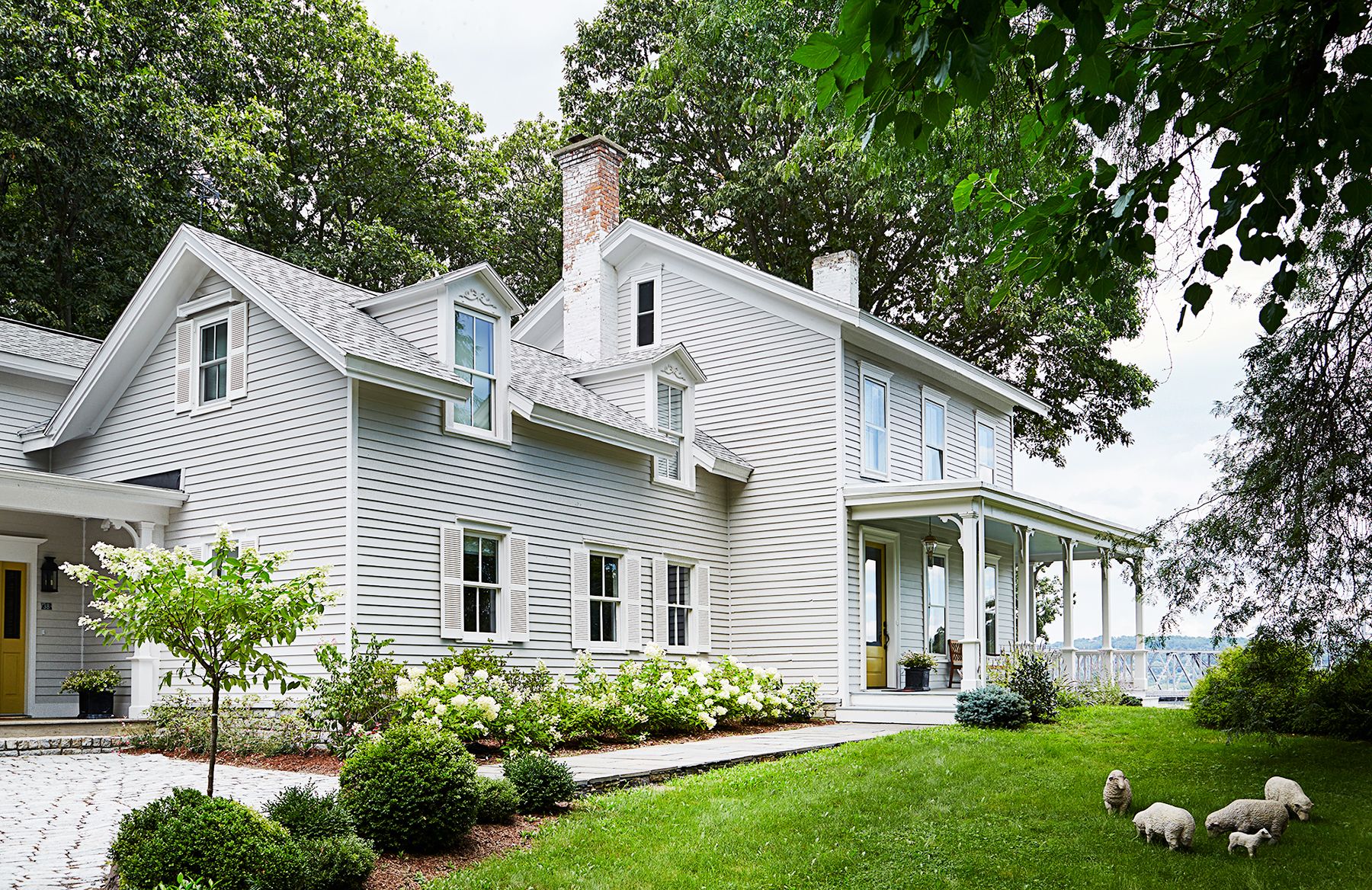 The 17 Best Exterior House Paint Color Schemes Designers Love