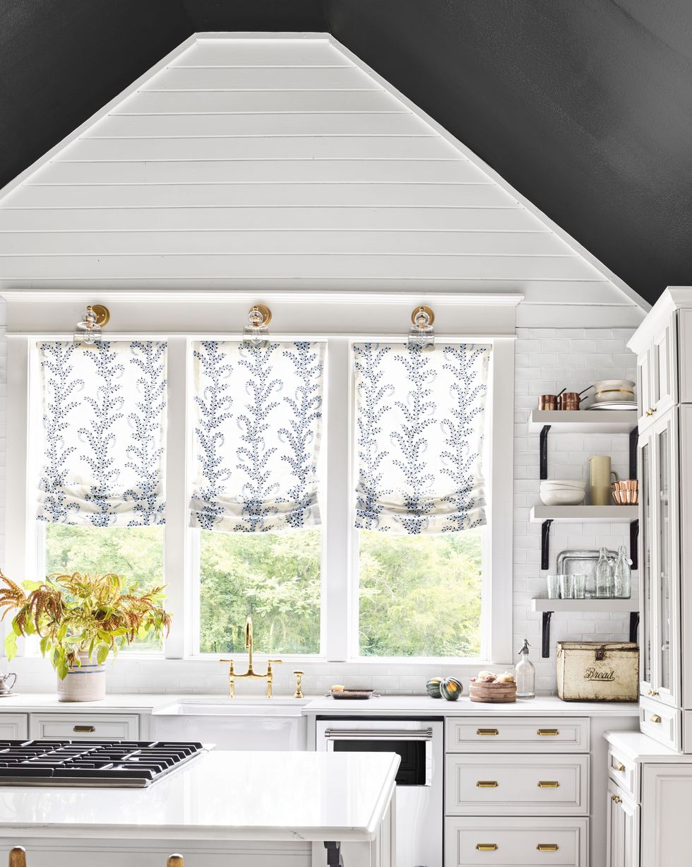 Ideas bonitas y prácticas para poner cortinas en la cocina