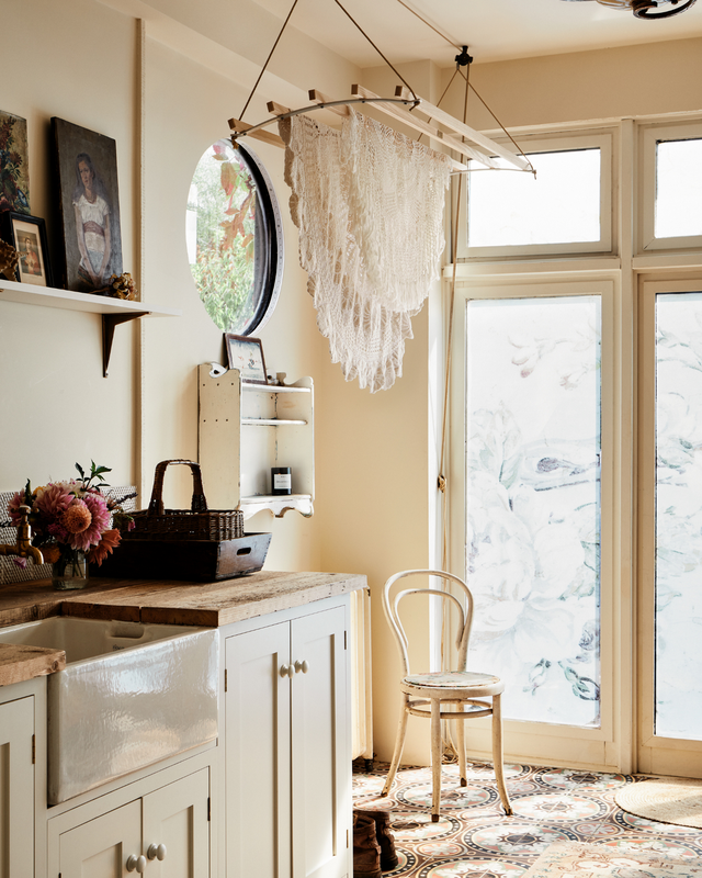 small kitchen ideas overhead rail
