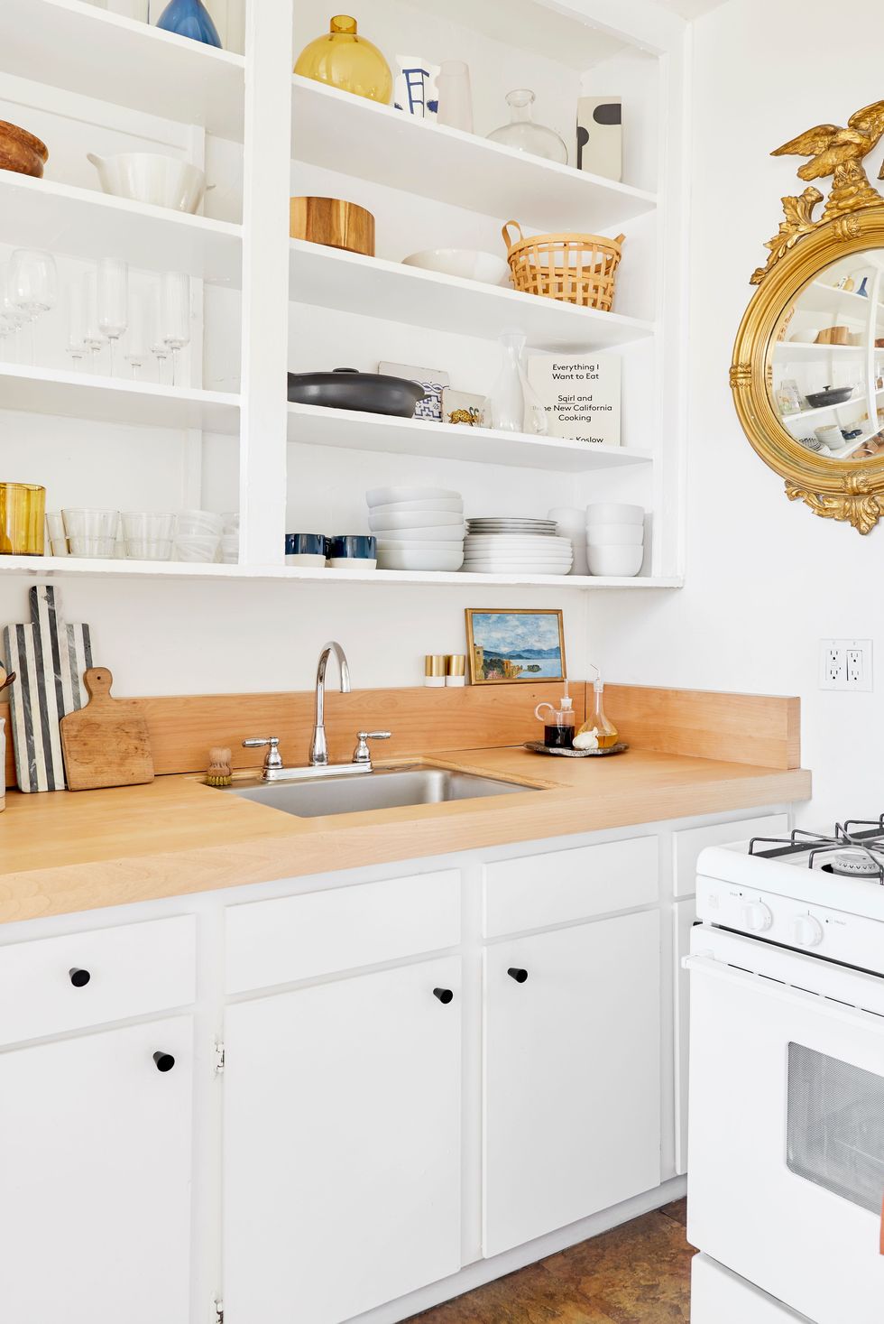 7 Kitchen Design Ideas for Tiny Homes to Maximize Space