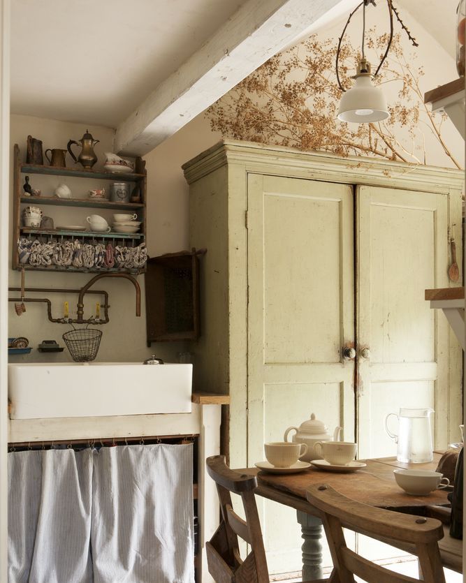 Resultado de imagen para aparadores de cocina  Kitchen dresser, Home  kitchens, Victorian kitchen
