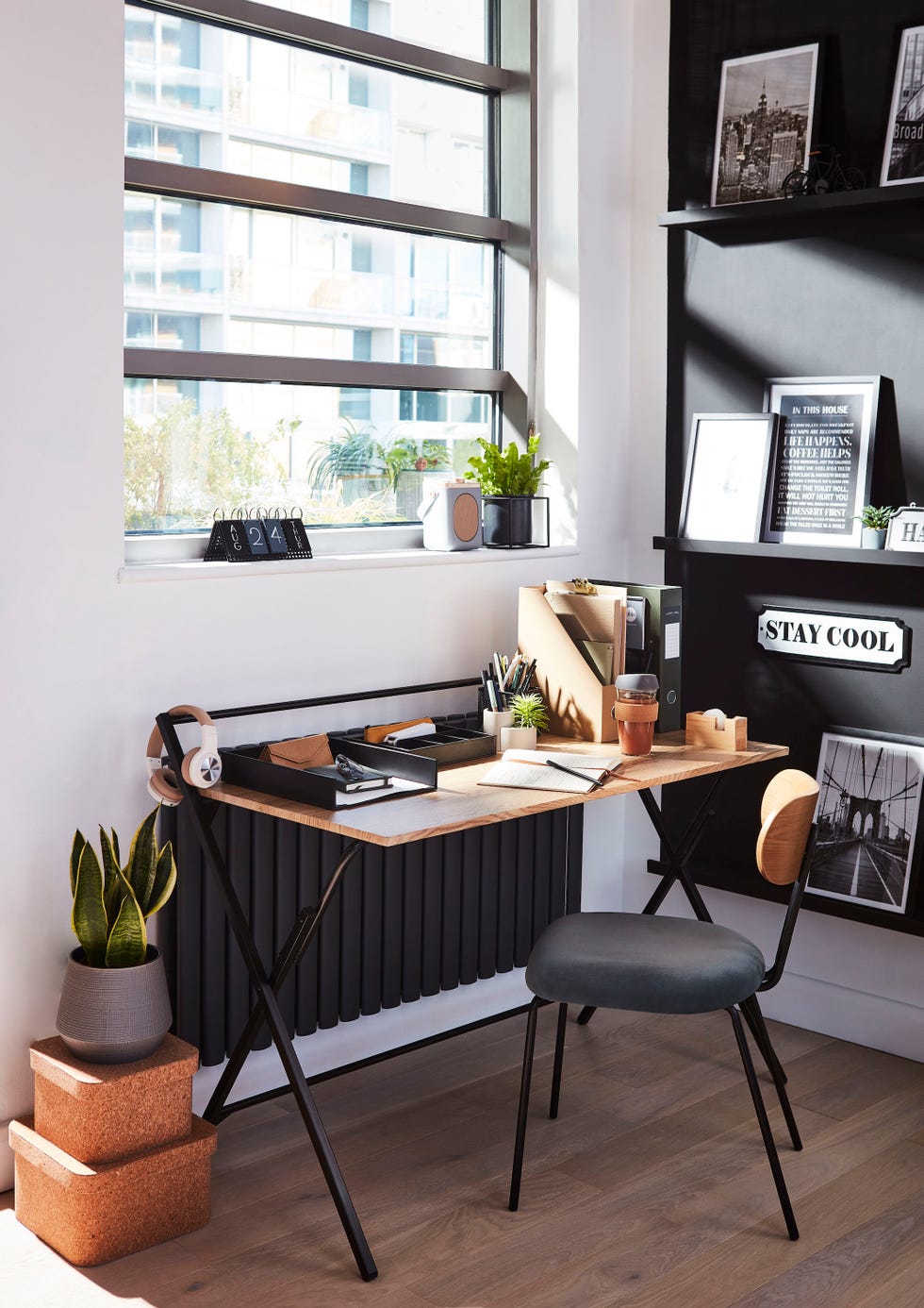 5 Cool Home Office Decorating Ideas for a workspace restyling