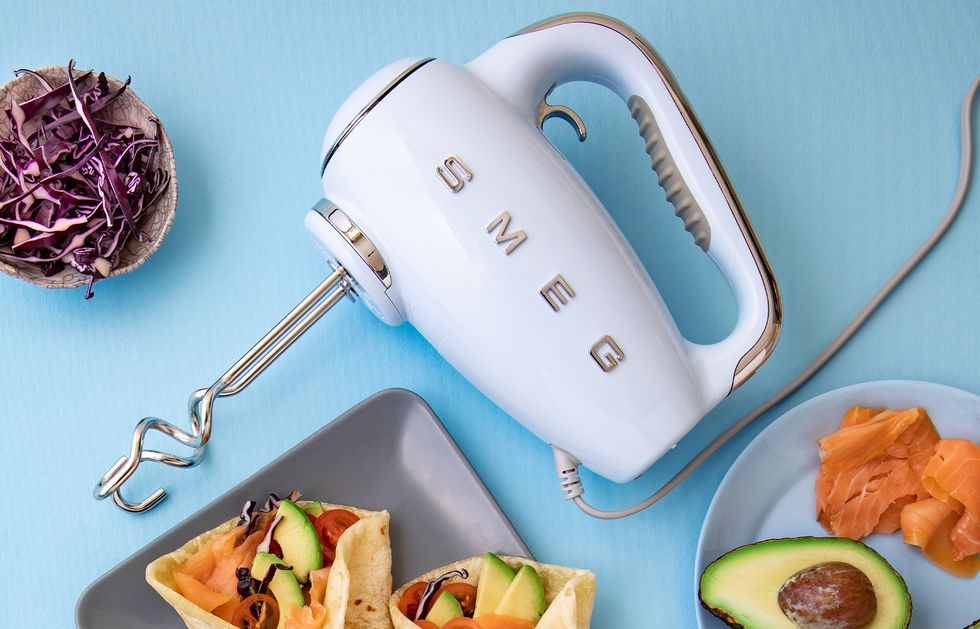 How to use the Smeg Hand Mixer