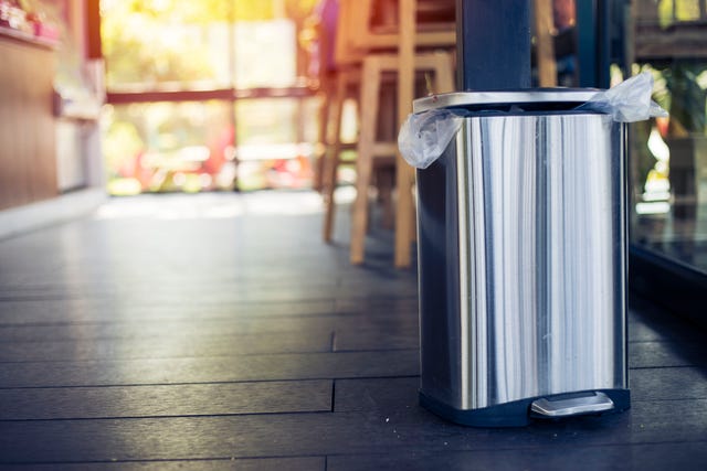 smelly kitchen bin