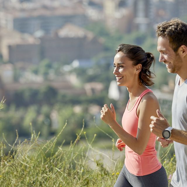 pareja corriendo