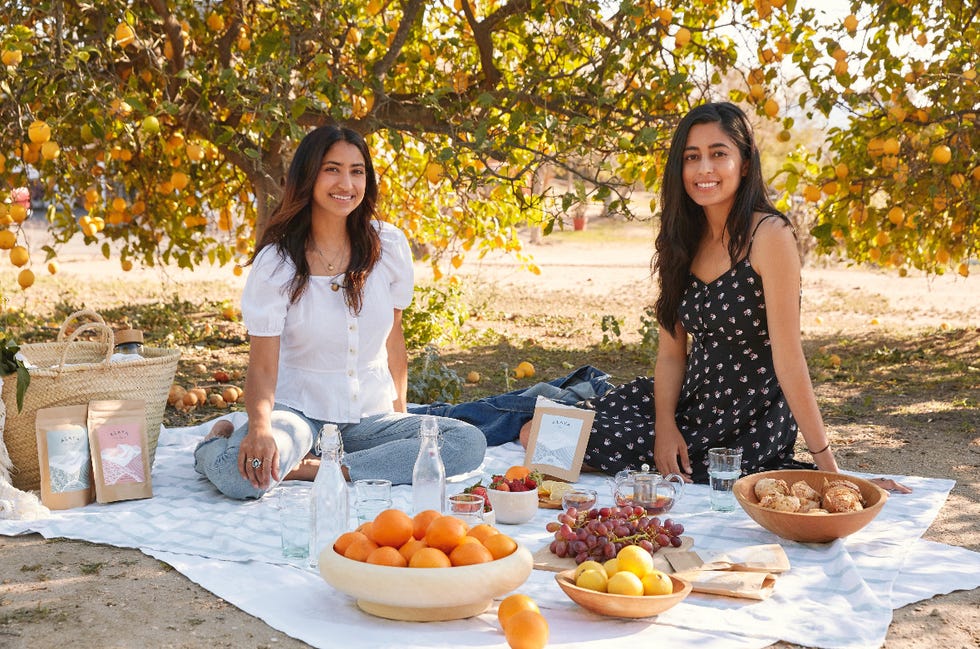 smita satiani and esha chhabra alaya tea