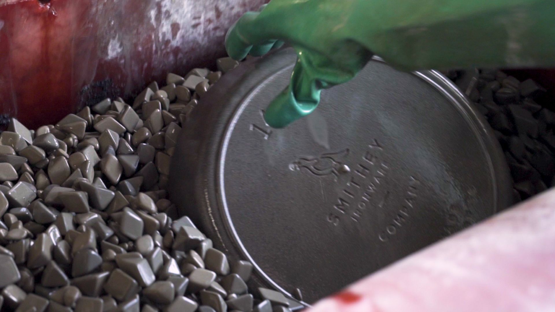 Watch How Smithey Ironware Makes Its Iconic Cast-Iron Cookware