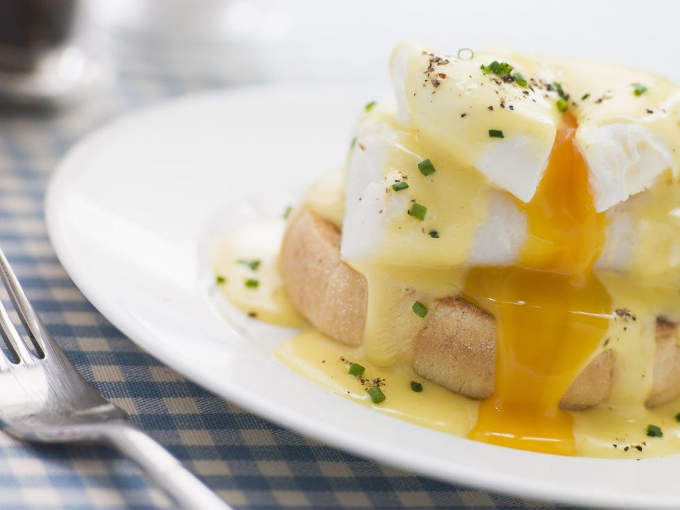 poached eggs with smoked haddock and muffins