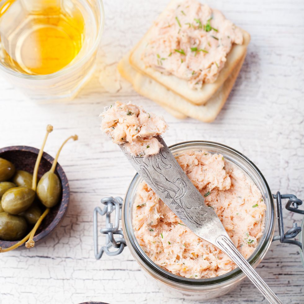 mediterranean diet meal plan tuna salad on toast with capers