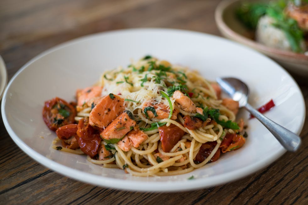 smoked salmon spaghetti