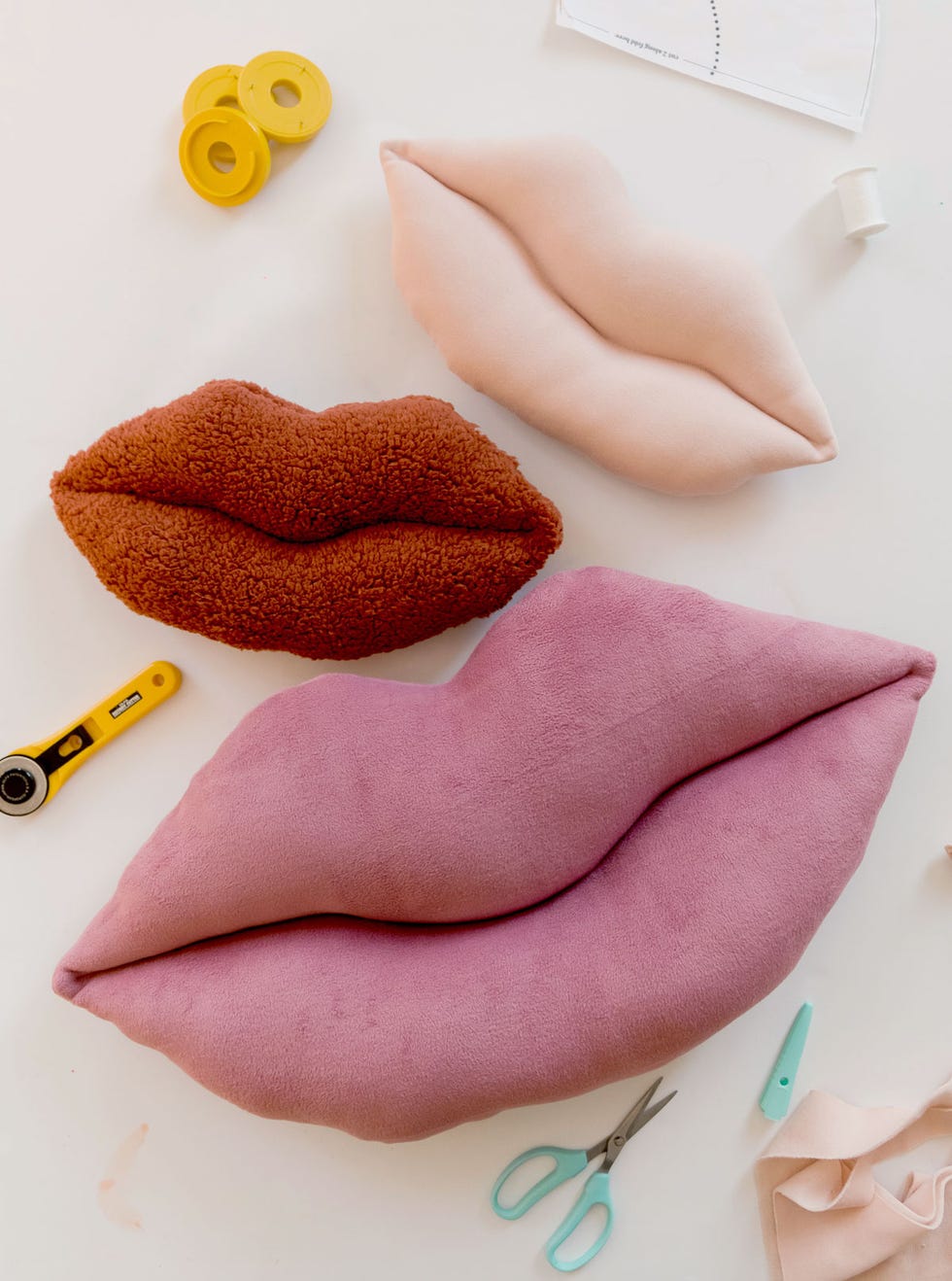 Lip pillow clearance pattern