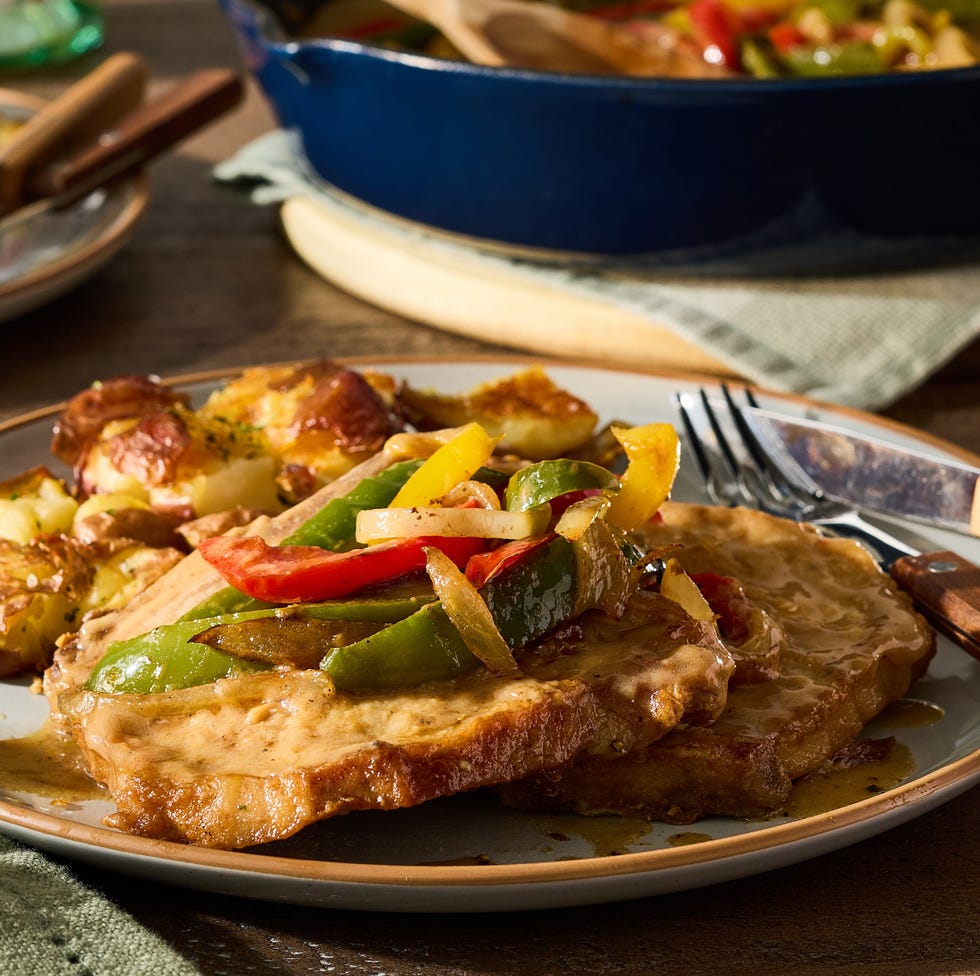 smothered pork chops the pioneer woman's smothered pork chops recipe