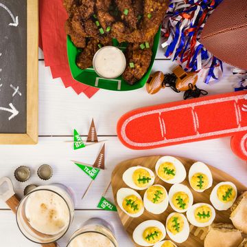 Snacks for watching a football game