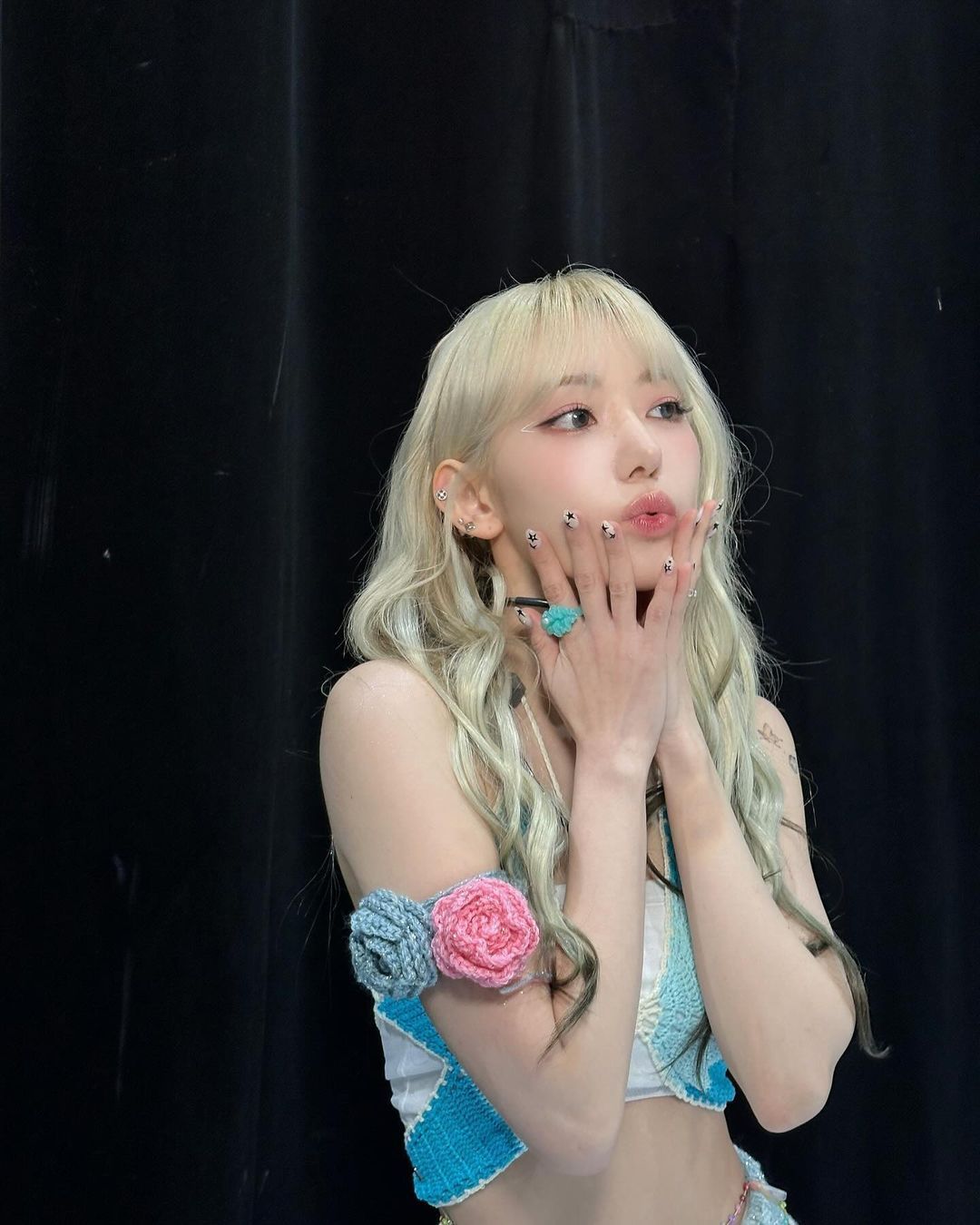K-POP】LE SSERAFIM（ルセラフィム）のMV衣装・ヘアメイク、愛用