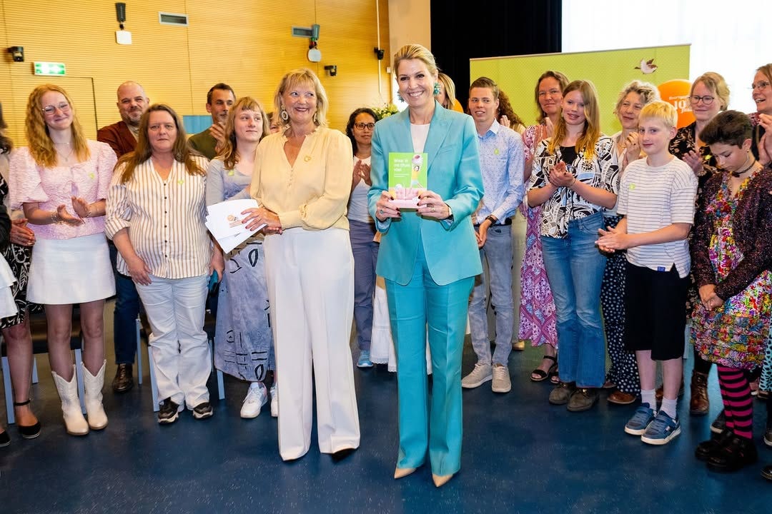 Esempio di stile: la giacca azzurra di Maxima d'Olanda
